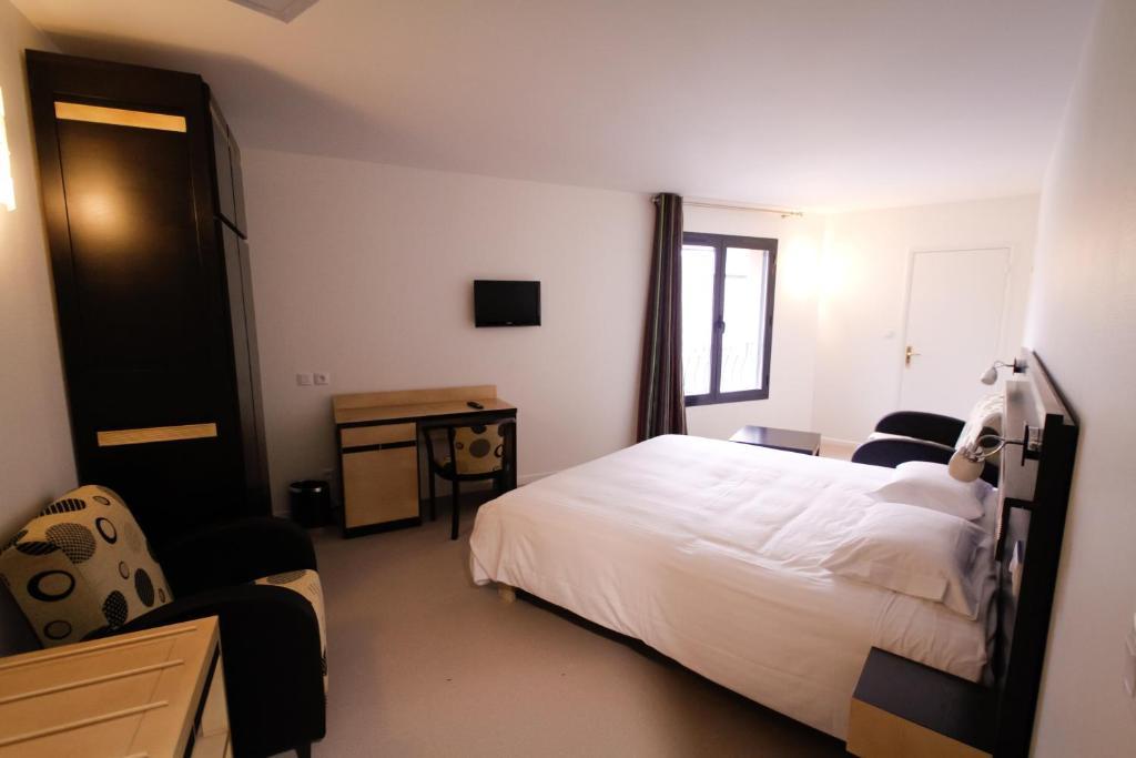 Logis Hotel Restaurant Auberge De La Xaintrie Saint-Privat  Habitación foto