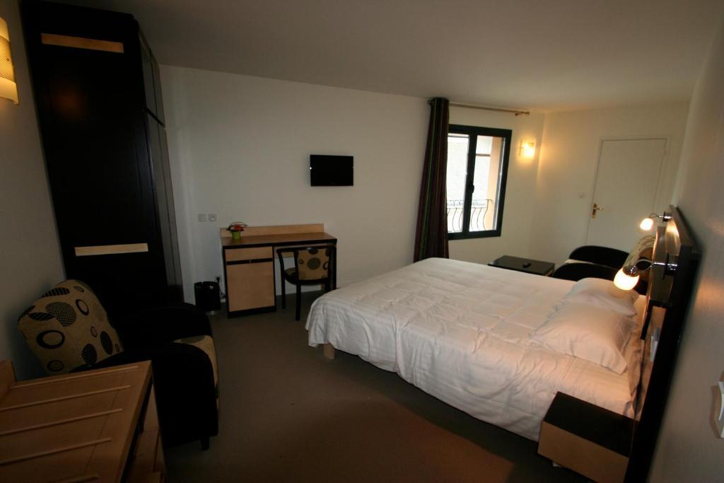 Logis Hotel Restaurant Auberge De La Xaintrie Saint-Privat  Habitación foto